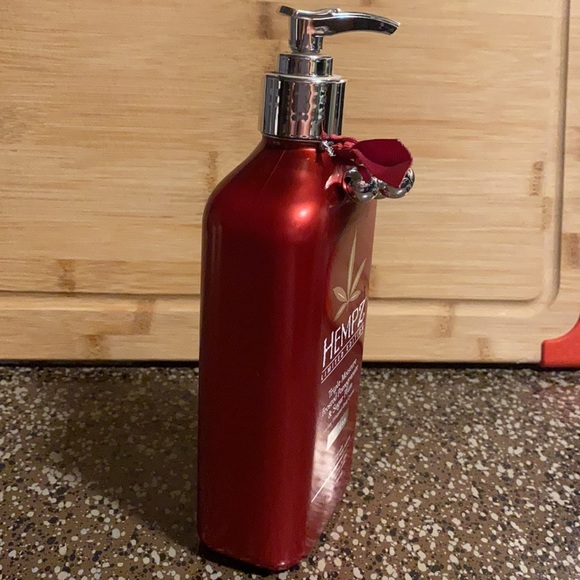 Bundle listing 2 bottles - Picture 3 of 6